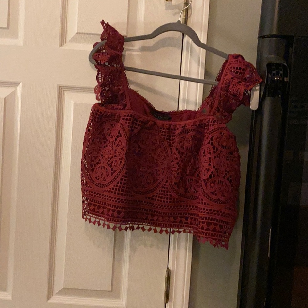 Size medium endless rose top
